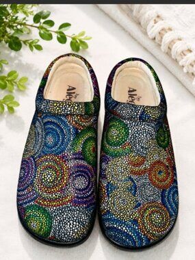 Alegria Kayla Rainbow Spiral Comfort Clogs Mules Women’s Multi Color sz 37 7-7.5